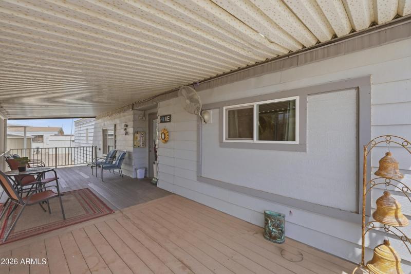 Covered Porch/Front Door