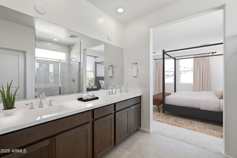 Beacon in Estrella_Laurens_81_PRIMARY_BA