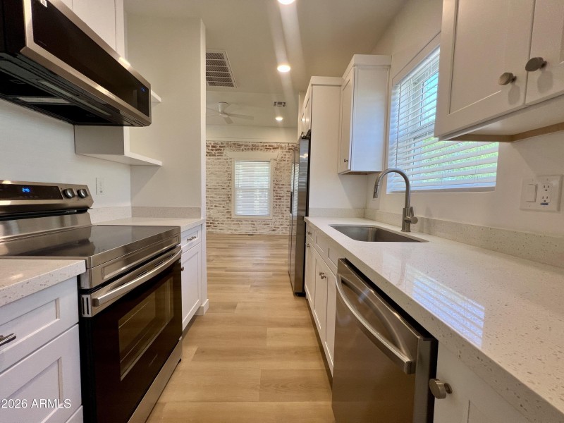921 Kitchen