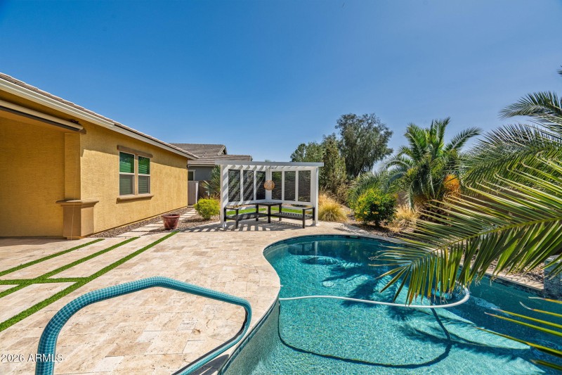12-web-or-mls-18926 N Arbor Dr-511