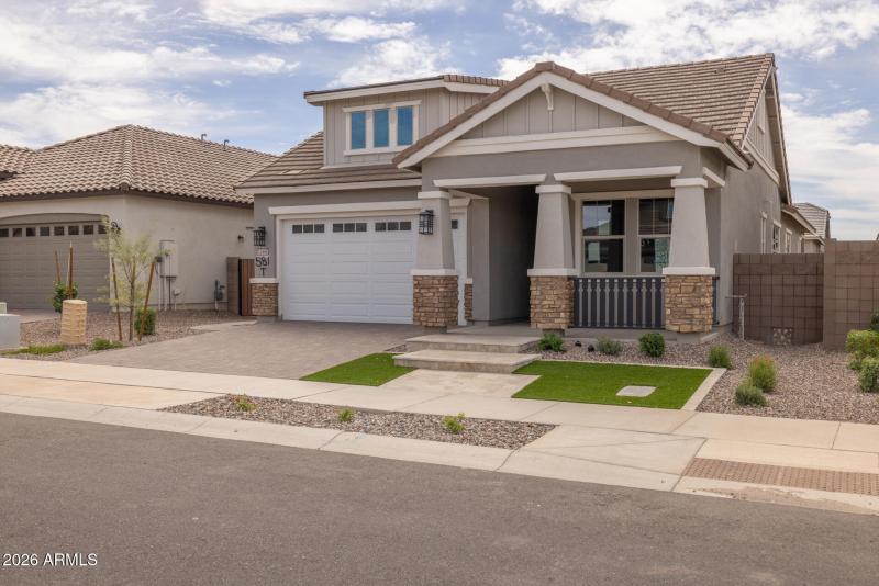 3)FRONT OF HOME
