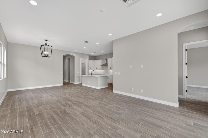 6)GREAT ROOM