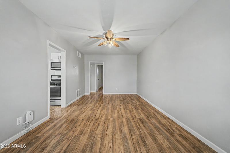 06 - 4220 Living Room