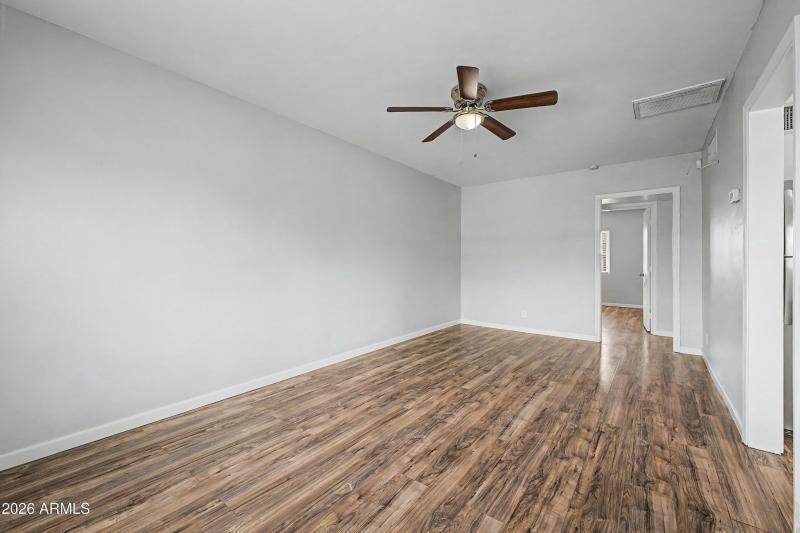 25 - 4222 Living Room