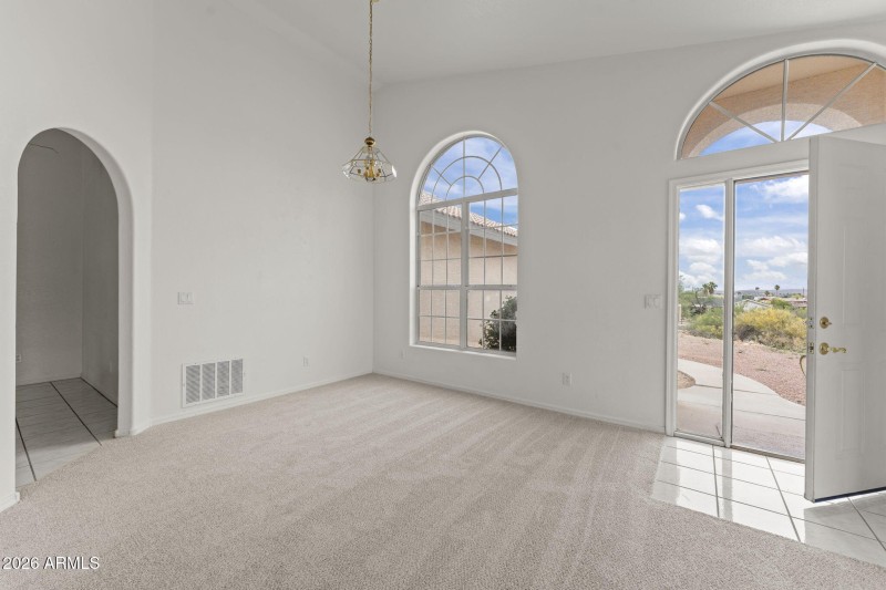 1847 Vista Dr