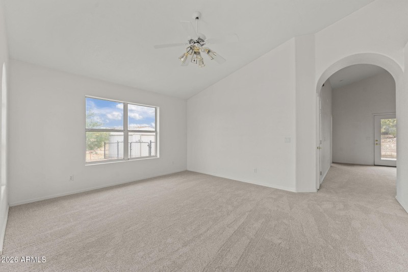 1847 Vista Dr