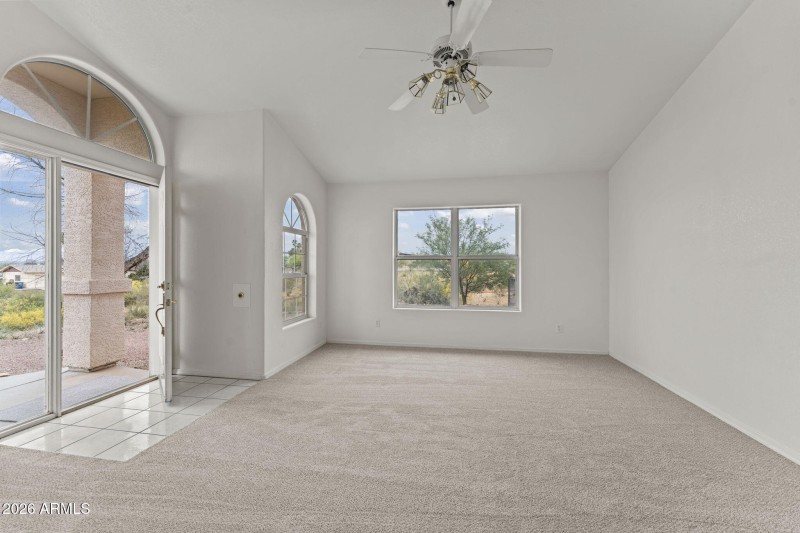 1847 Vista Dr