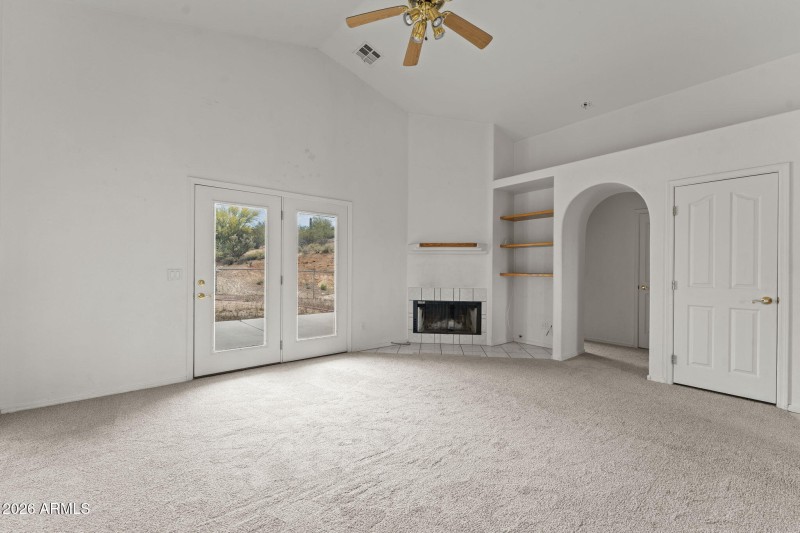 1847 Vista Dr