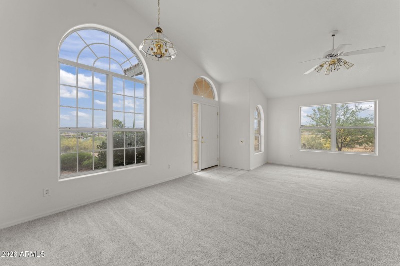 1847 Vista Dr