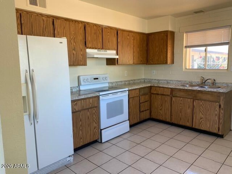 KITCHEN 1