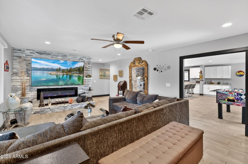 Open Living & Kitchen Access