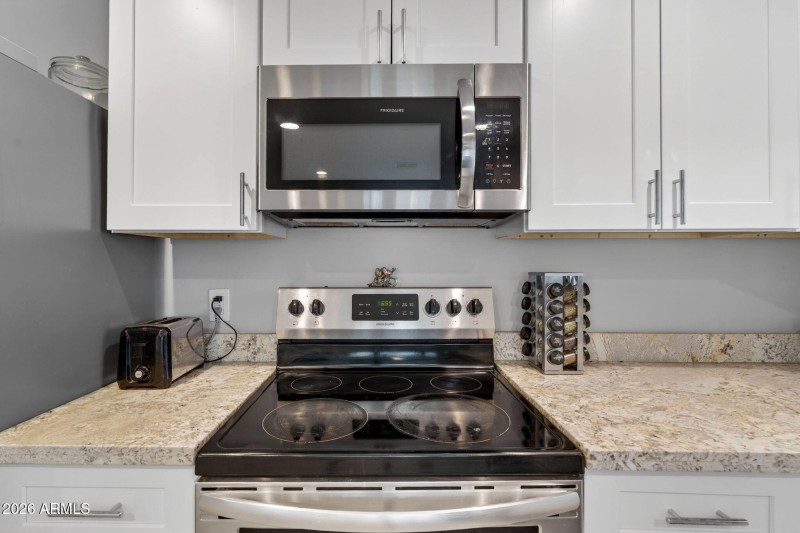Stainless Kitchen Appliances