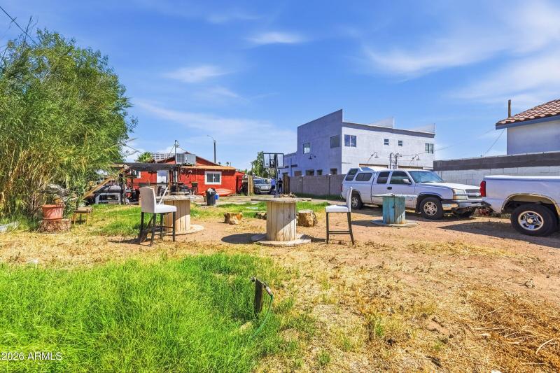 20-custom-1025 E Roosevelt St-20