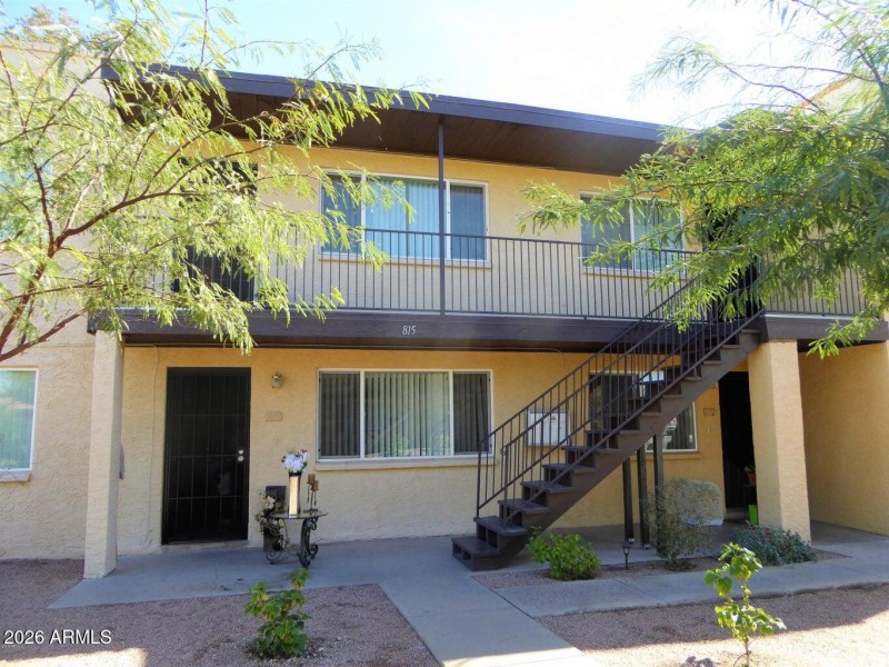 815 W RAY Road