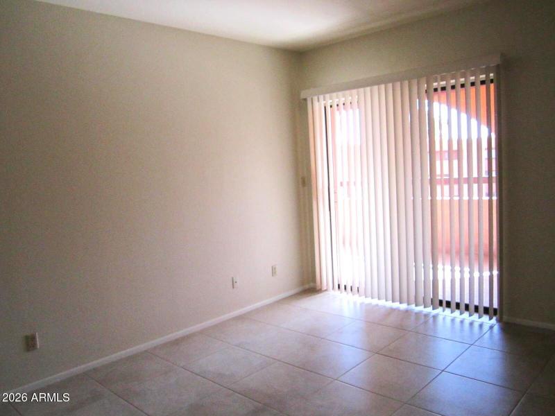11 419 BEDROOM TO BALCONY