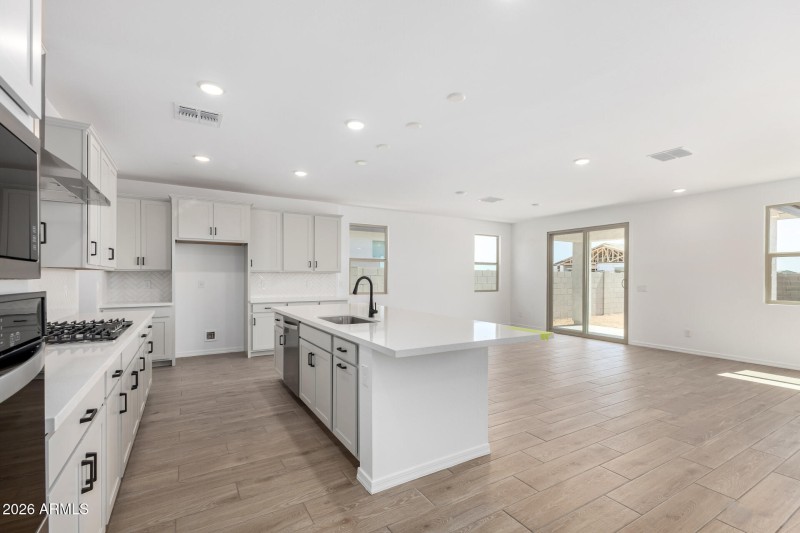 PHX_BVF_Lot 1091_Pearl_2353_Kitchen (3)