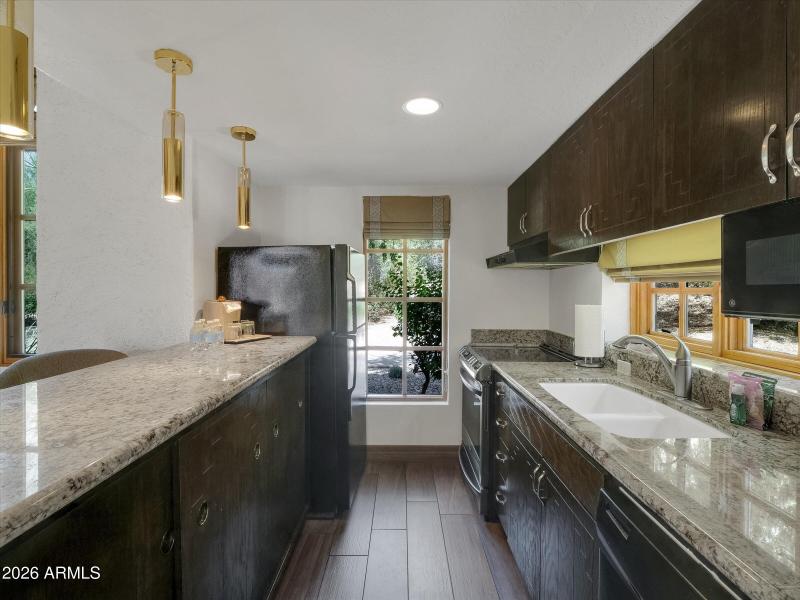 jw-marriott-camelback-inn-kitcen-galley-