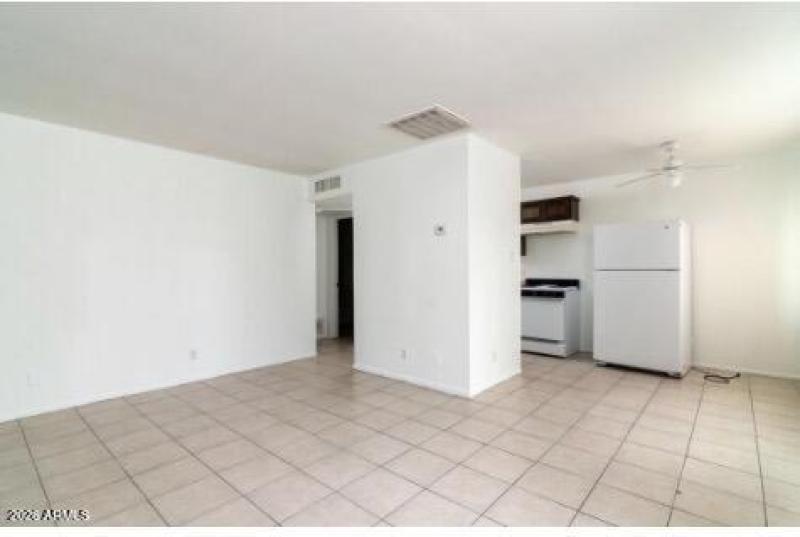 1 bedroom living area
