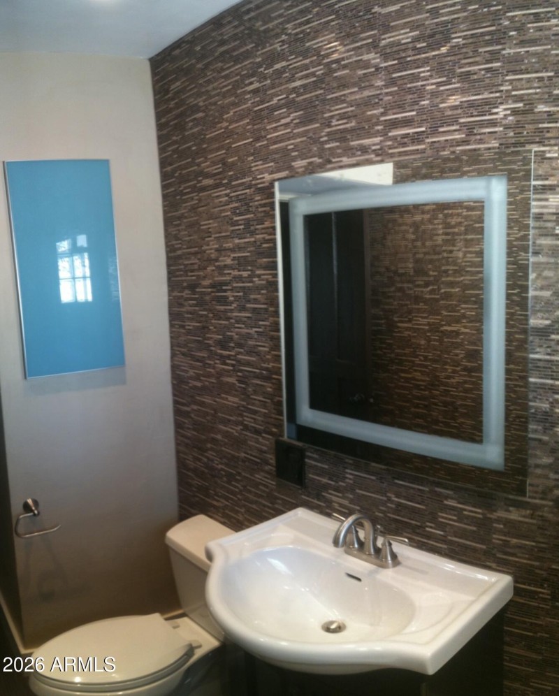 UNIT 1 BATHROOM