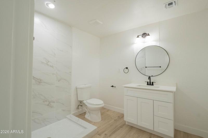 2nd Bathroom
