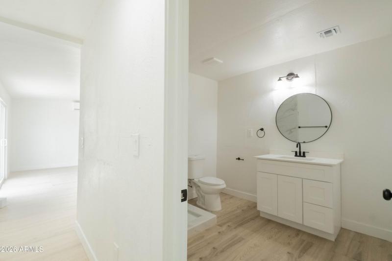 2nd Bathroom-3