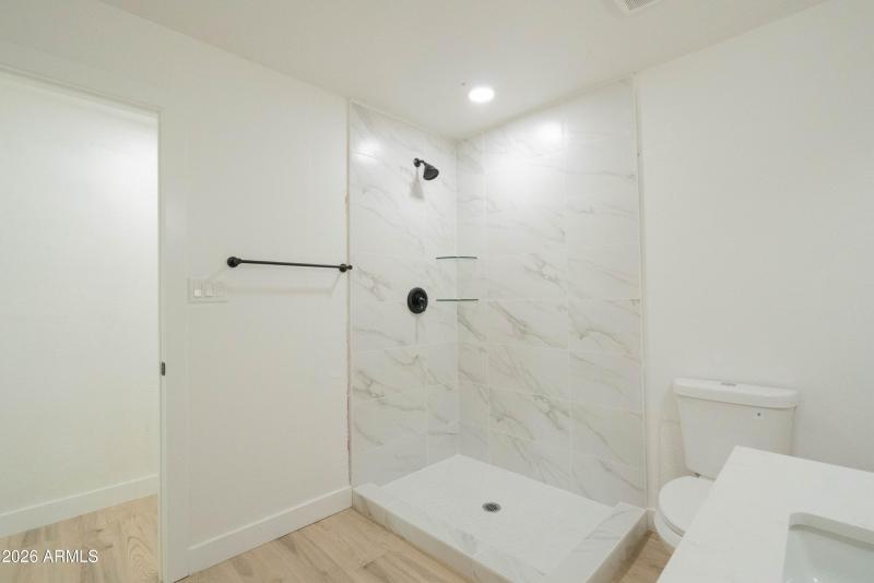 2nd Bathroom-2