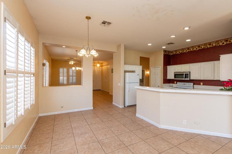 Blaine-3317 W Via Del Sol Dr-7