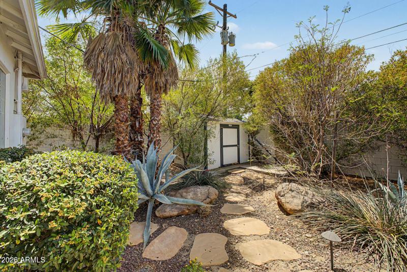Private Garden Retreat