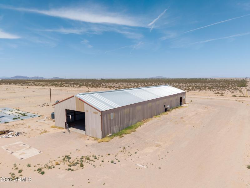 4975 W Pretzer - Baling Warehouse Back R