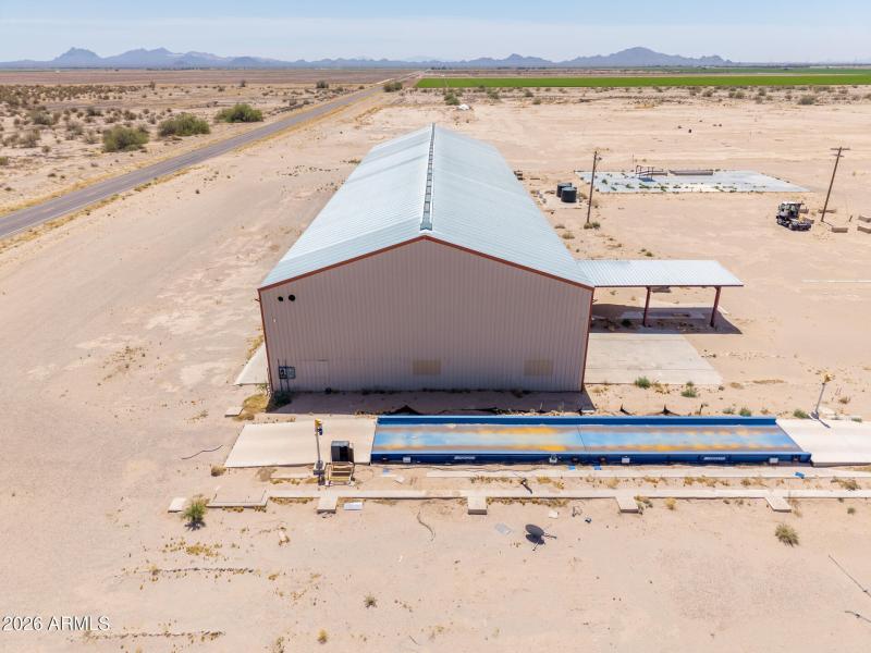 4975 W Pretzer - Baling Warehouse Front