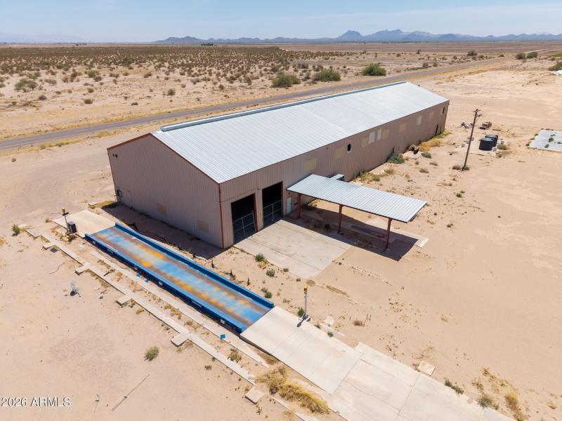 4975 W Pretzer - Baling Warehouse Front