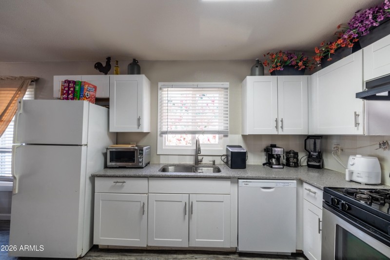 6739 N 61st Ave - Cody Leslie - 2026-8