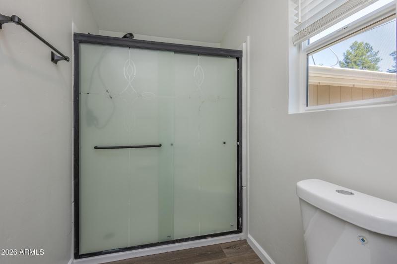 255 Oak 026