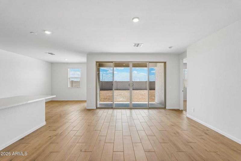 12-web-or-mls-W Camino de Oro-S0605-012