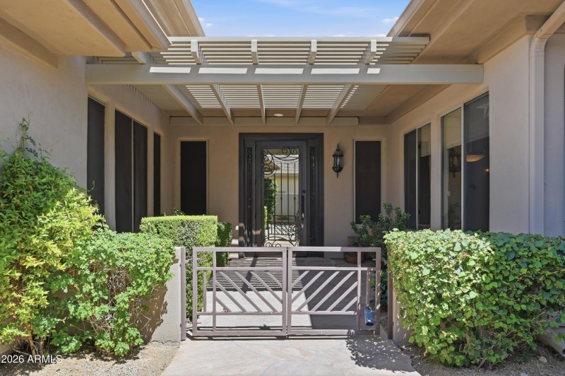Side court yard
