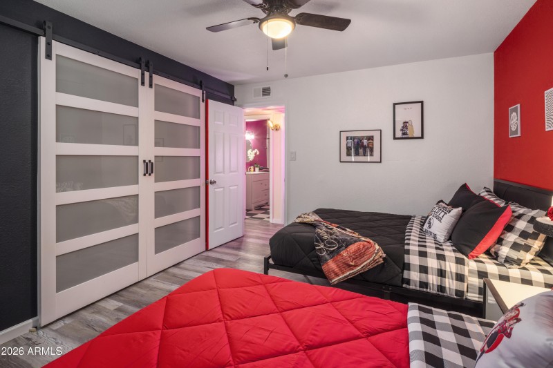 Clueless Bedroom 2