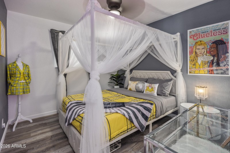 Clueless Bedroom 1