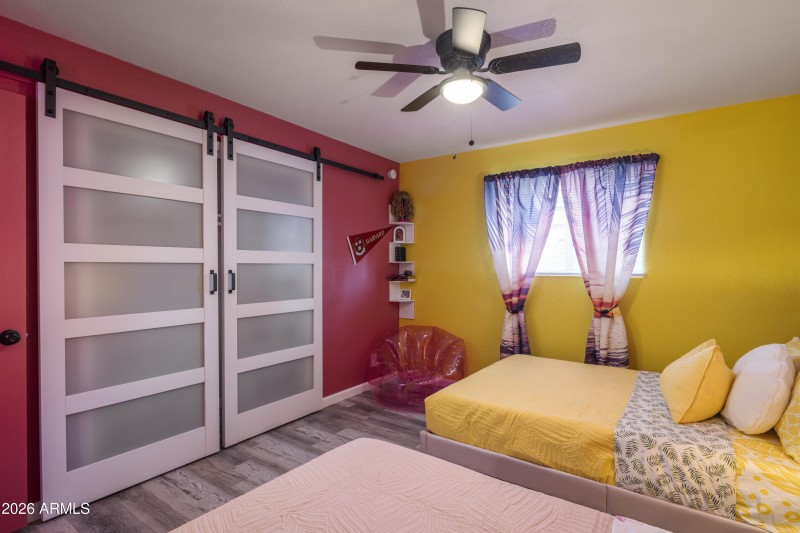 Legally Blond Bedroom 1