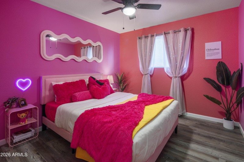 Legally Blond Bedroom 2