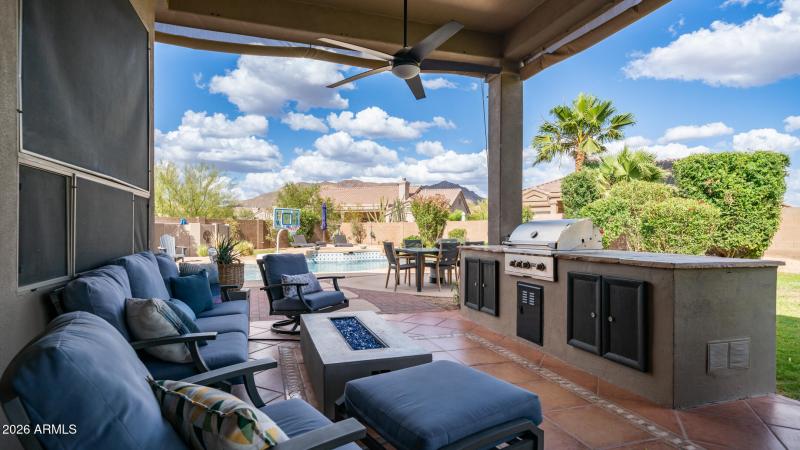 2703 N Adair Cir Exterior-24