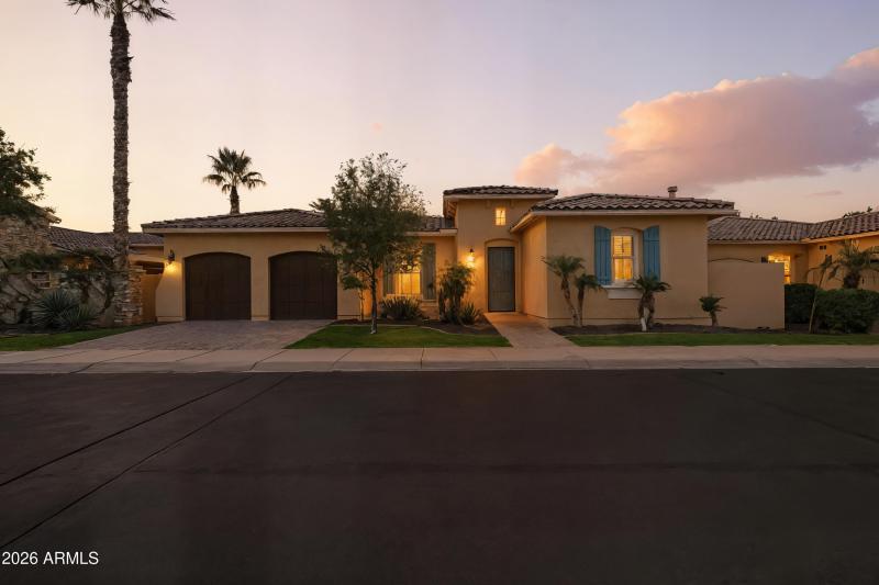 46_dsc_6146_twilight_351749f5-b6bd-4898-