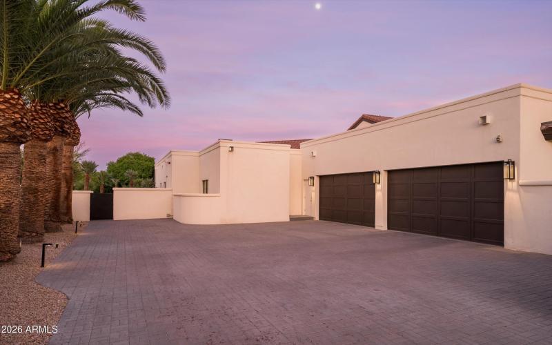 4 Car Garage