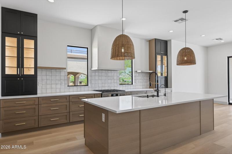 13) KITCHEN