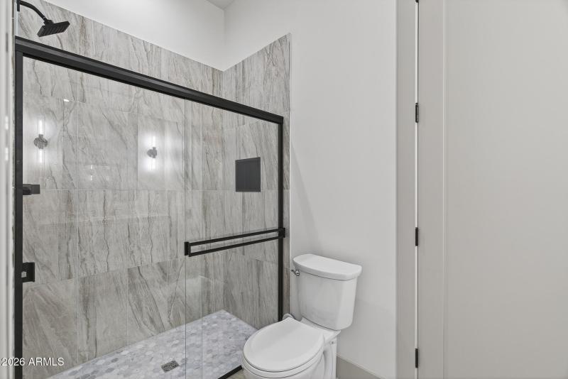 38) BED 3 BATH