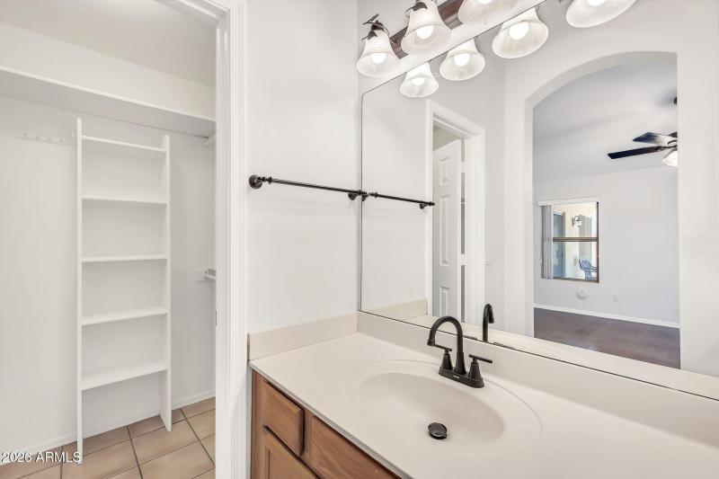 1284 W Kingbird Dr-14