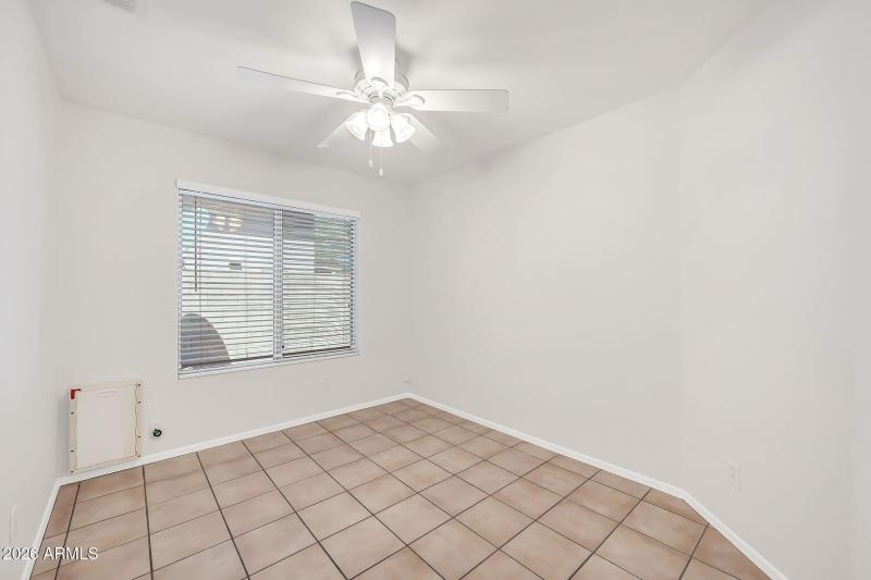 1284 W Kingbird Dr-21