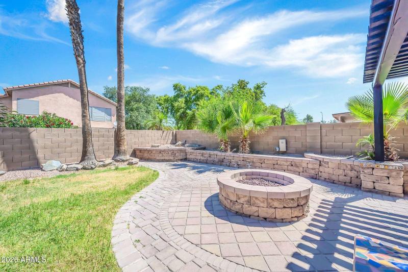 1284 W Kingbird Dr-32