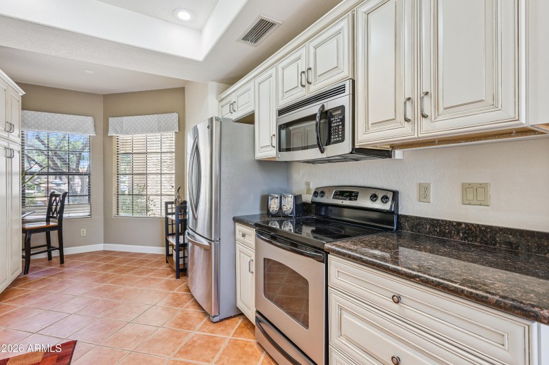 2920558 - 7949 E Joshua Tree Ln - 008