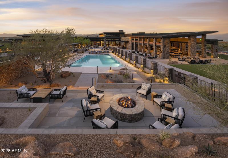 Mountain House Lodge Pool 1