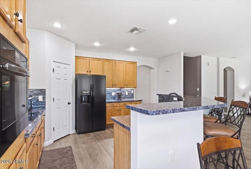 29-26131_N_67th_Dr_29